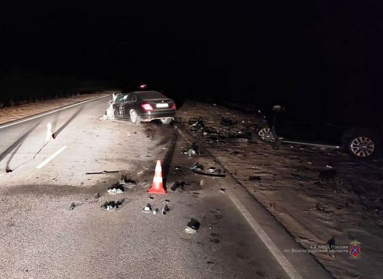 Ростовчанин на Мерседесе погиб в ДТП в Волгоградской области