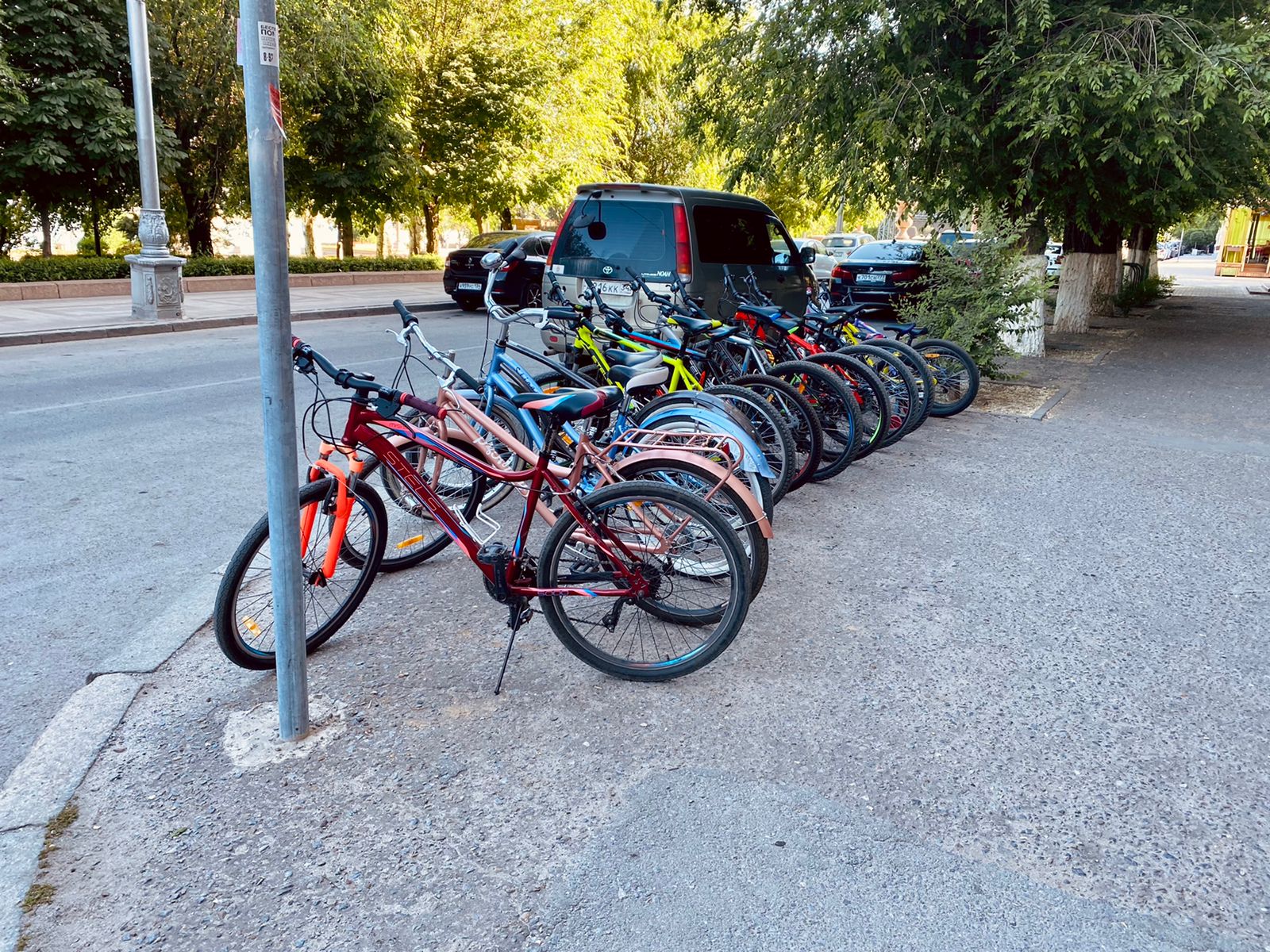 13-летний велосипедист угодил под колеса иномарки в Волгоградской области