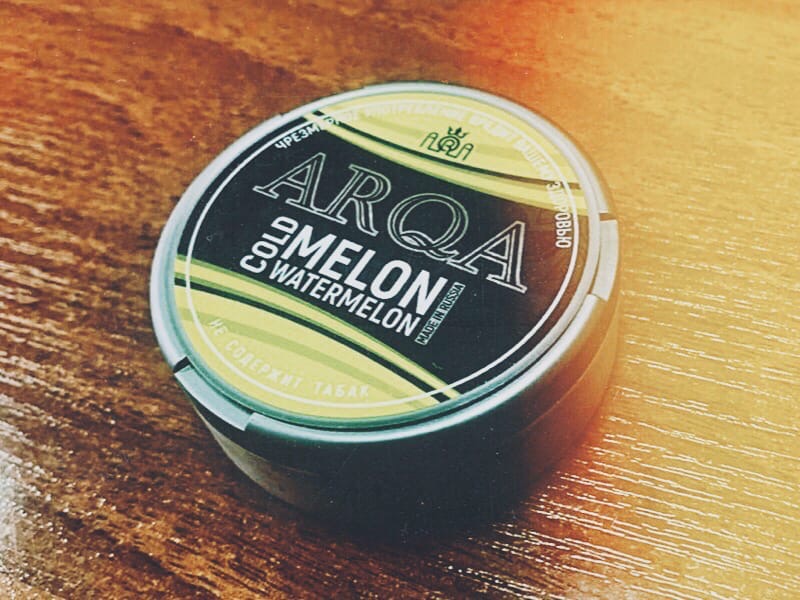 «Продают в каждом восьмом ларьке»: в Волгограде объявили охоту на снюс