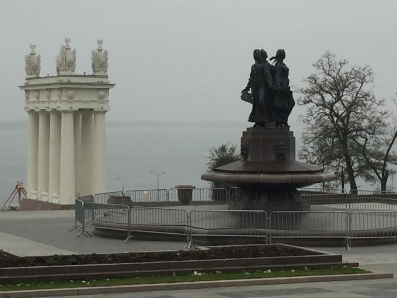 В Волгограде отменили пешеходные экскурсии из-за коронавируса 