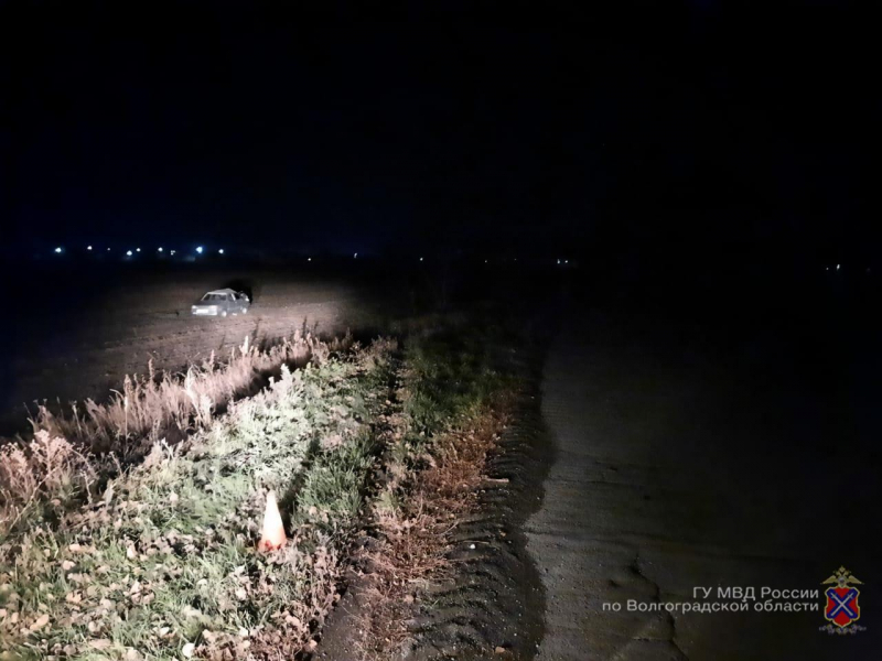 Компания подростков перевернулась на «пятнадцатой» в Волгоградской области