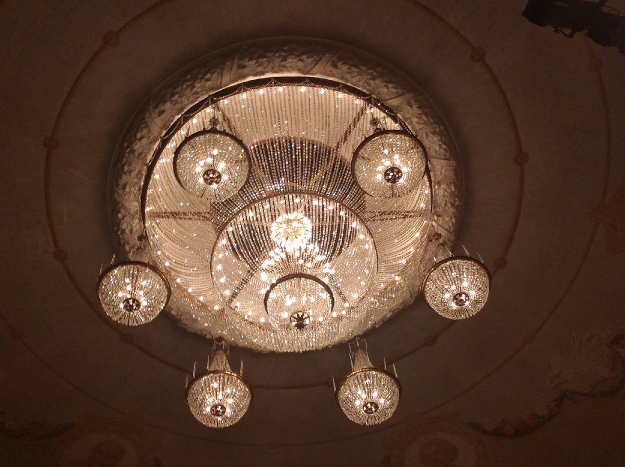 Жители Ворошиловского района Волгограда останутся без света 11 марта