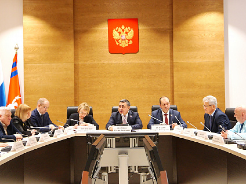 Волгоградские депутаты нахваливают нового вице-губернатора, который был наказан судом за свою работу