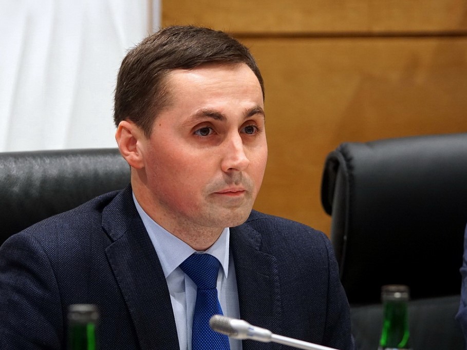 На пальце вертел: став вице – спикер Волгоградской облдумы депутат Логинов все равно  остался жить в Ярославской области