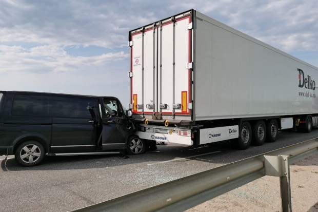 Большегрузам запретили в жаркие дневные часы портить дороги Волгоградской области 