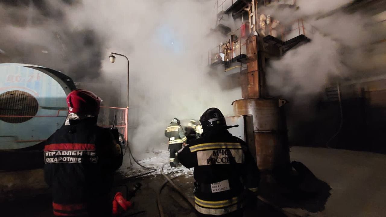 В Волжском загорелась ТЭЦ: фото с места происшествия