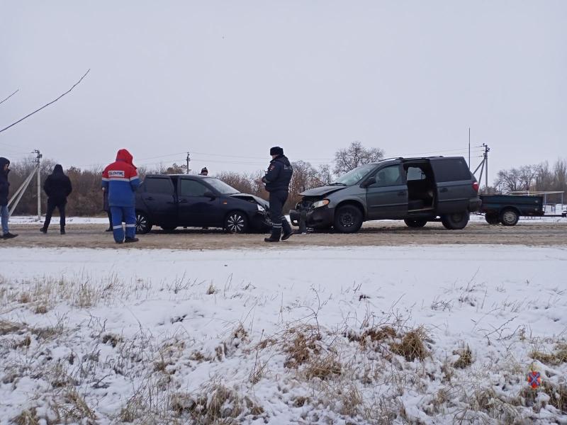 10-летняя девочка оказалась в больнице после ДТП в Волгоградской области