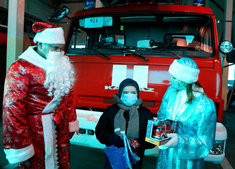 Дед Мороз по просьбе волгоградских полицейских исполнил мечту восьмилетнего Вани