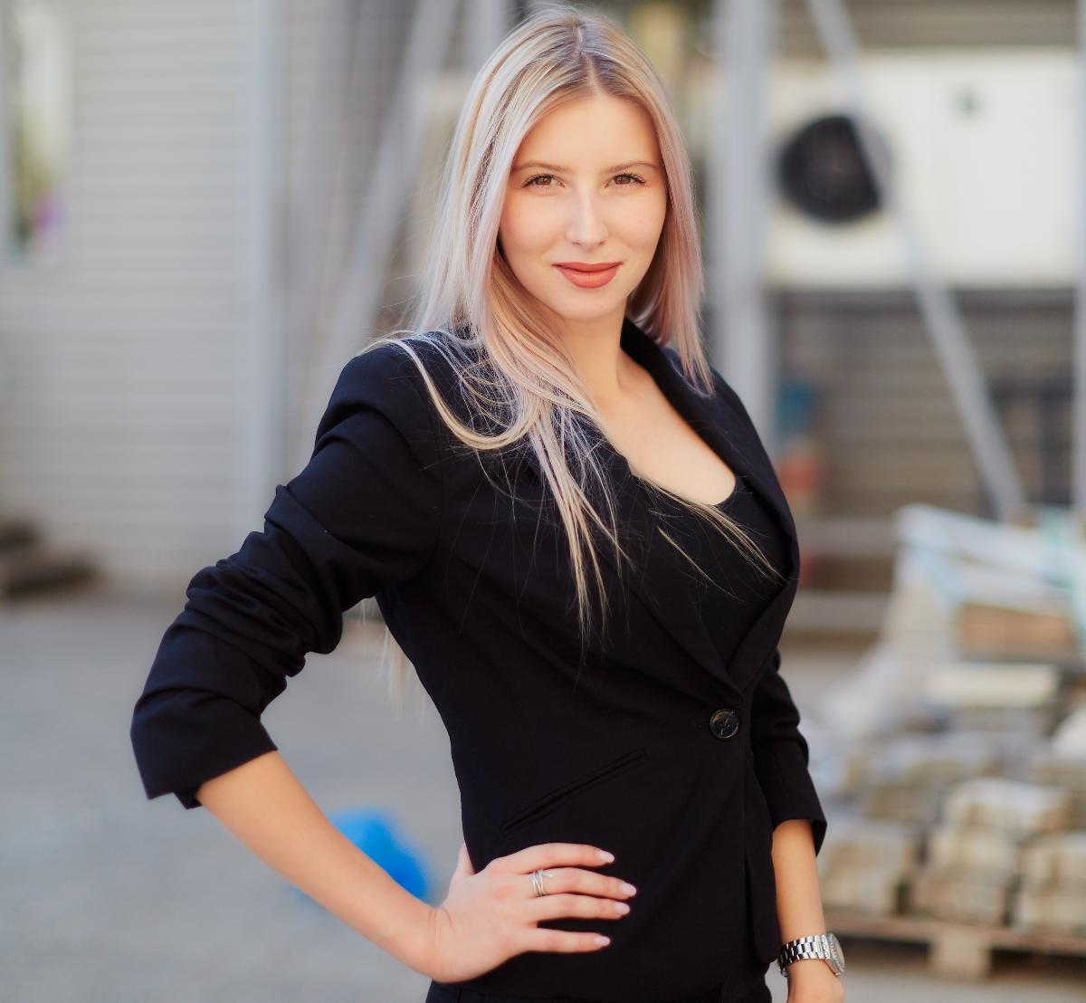 «Почему у нас все меры предпринимаются после трагедий?»: волгоградка требует наказания для чиновников за бродячих собак