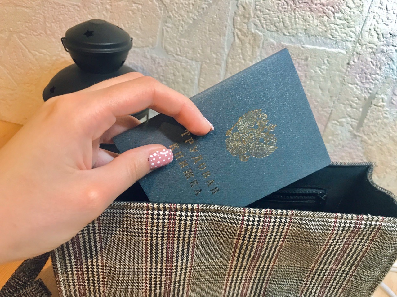 Дубовчане обсуждают увольнение начальника ЗАГСа из-за новогоднего загула