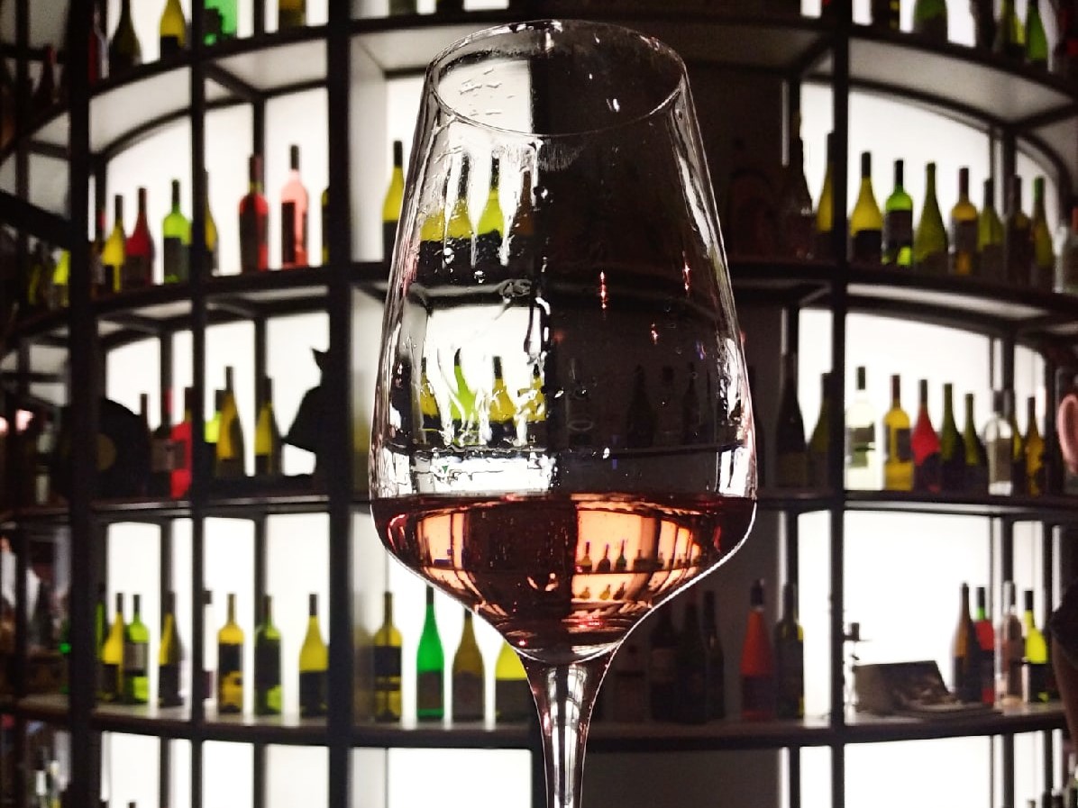 Прокуратура поотбирала права у волгоградских алкашей и наркоманов