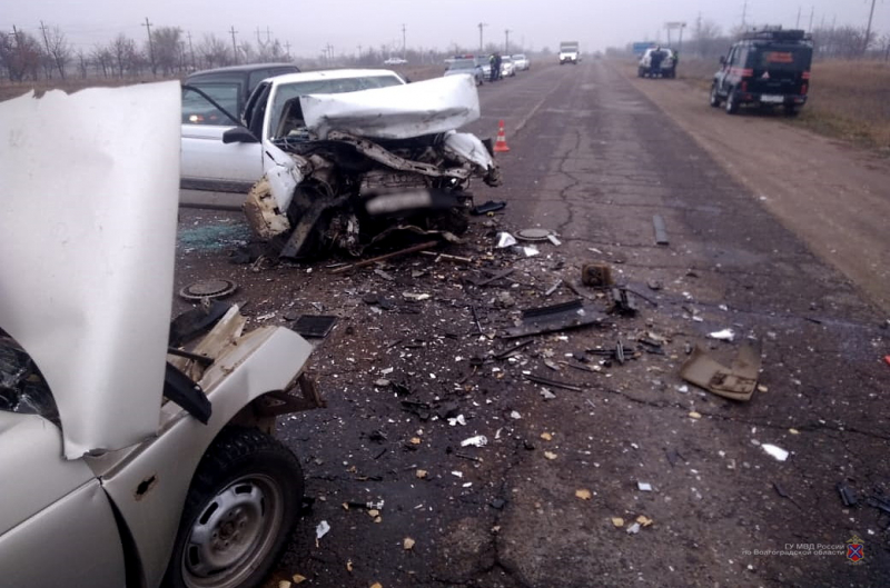 Одна погибла, трое в больнице: Audi и «десятка» столкнулись под Камышином